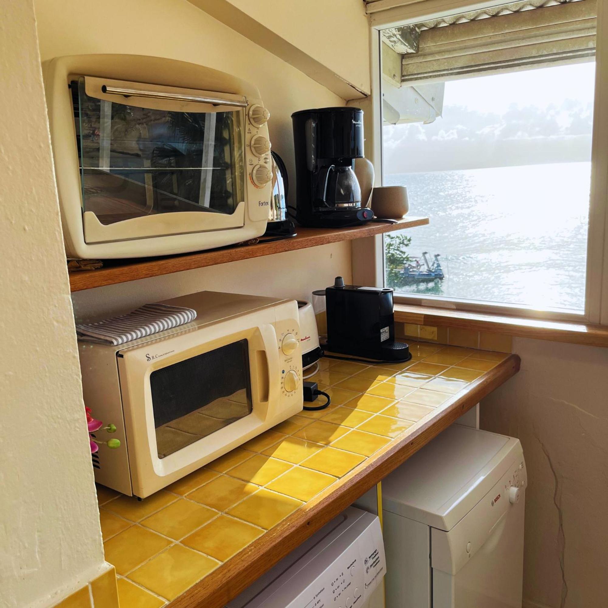 Appartement Les Yuccas, Vue Sur La Mer Et Les Montagnes Le Gosier  Exteriör bild