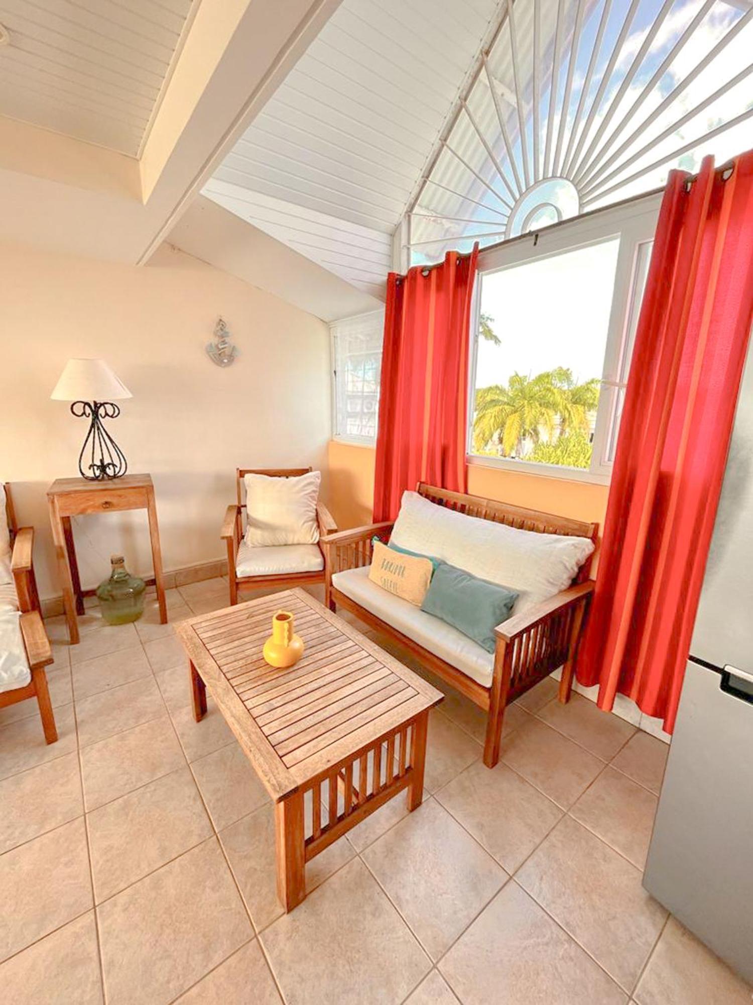 Appartement Les Yuccas, Vue Sur La Mer Et Les Montagnes Le Gosier  Exteriör bild