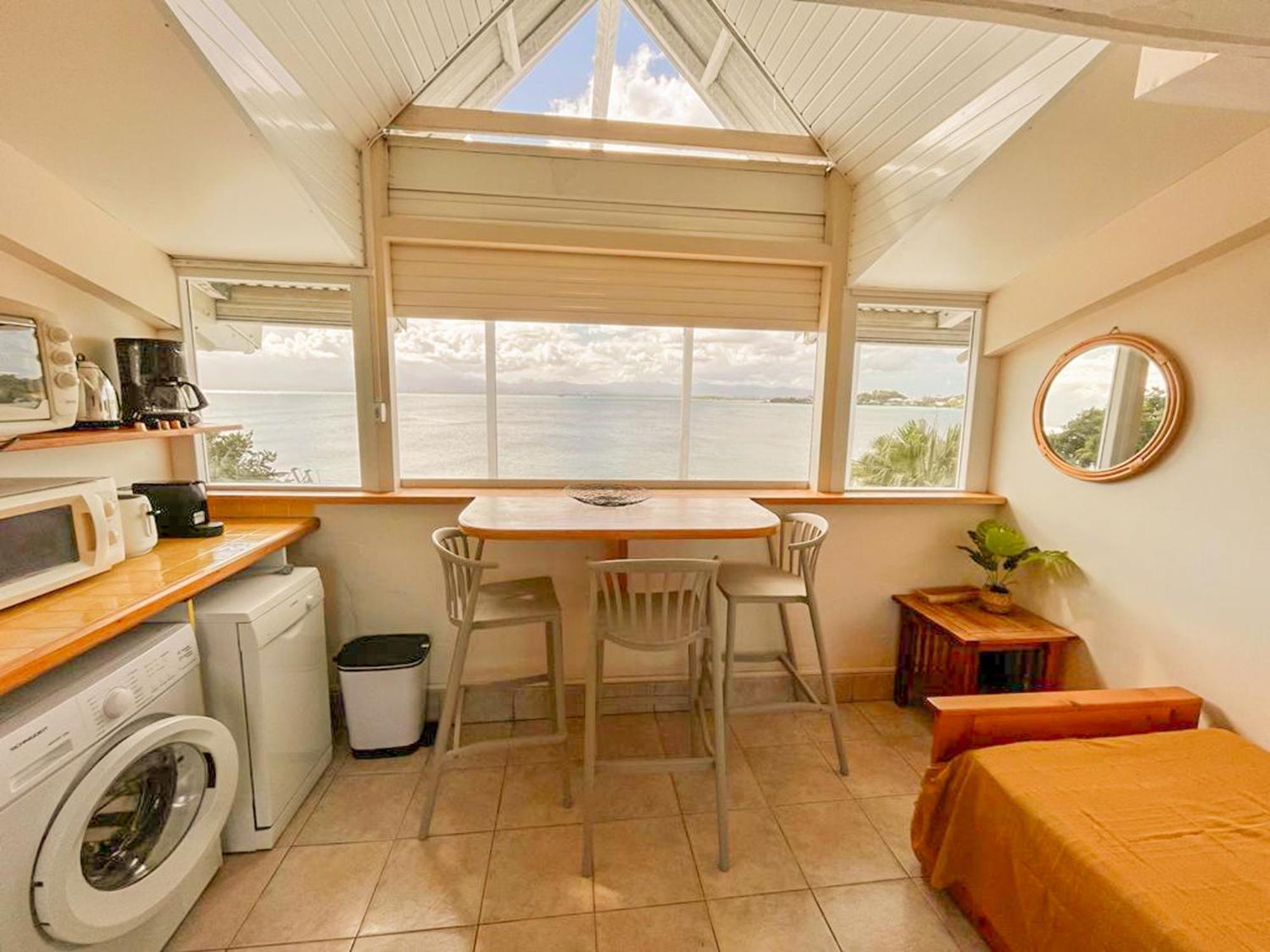 Appartement Les Yuccas, Vue Sur La Mer Et Les Montagnes Le Gosier  Exteriör bild